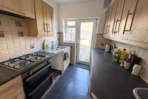 9 South Court Road 3.jpg