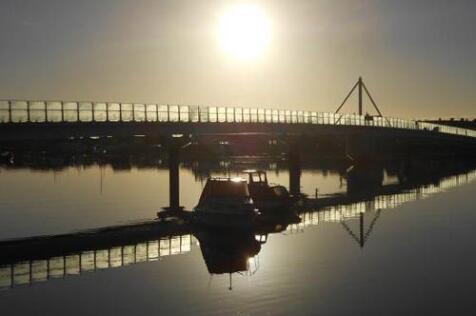 footbridge.jpg