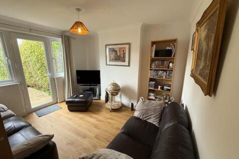 41 Ladydell lounge.jpg