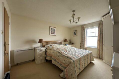 Bedroom (front)