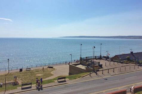 &#39;sea views over