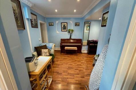 BREAKFAST ROOM