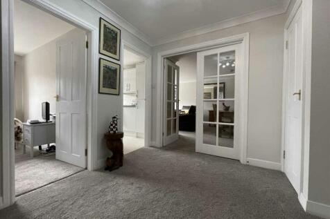 Private Entrance