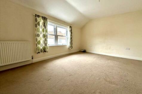 Bedroom (side)