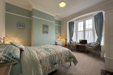 Bedroom (front)