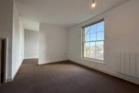 Bedroom (rear)