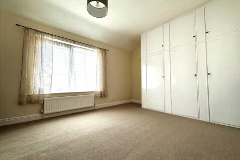 Bedroom (front)