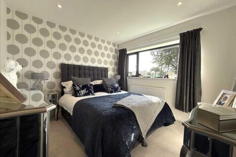 Bedroom (front)