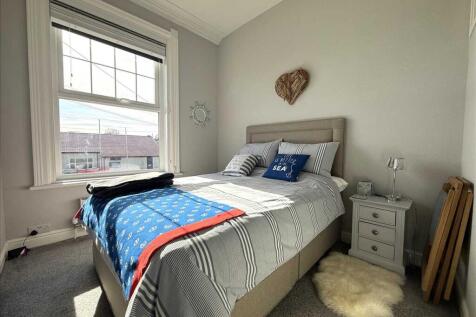 Bedroom (front)