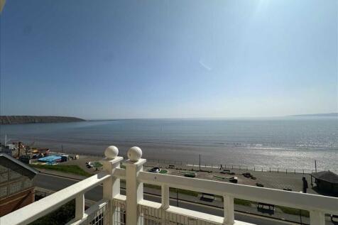 &#39;sea views over