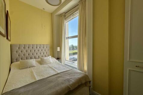 Bedroom (maximum