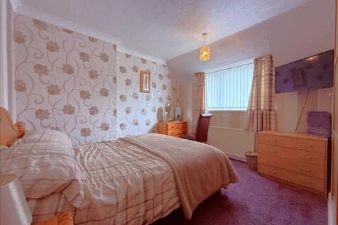Bedroom (front)