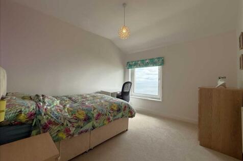 Bedroom (front)