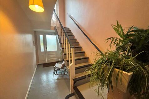 COMMUNAL HALLWAY