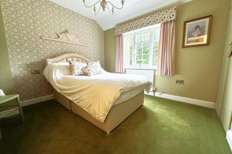 Bedroom (front)