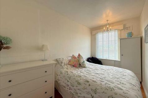 Bedroom (front)