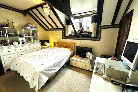 Bedroom (front)