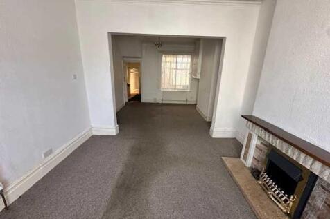 LOUNGE DINING ROOM