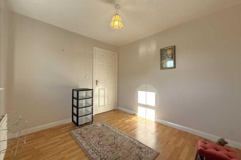 Bedroom (front)