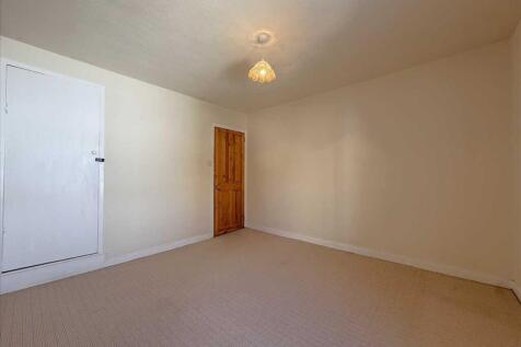 Bedroom (Rear)