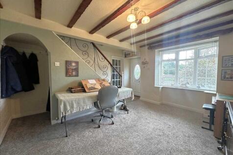 Dining Room/Entrance