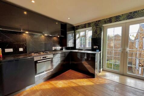 Kitchen ii.jpg