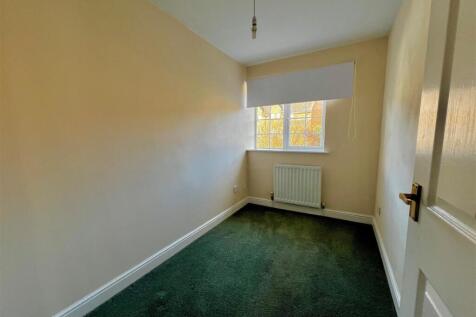 Bedroom i.jpg