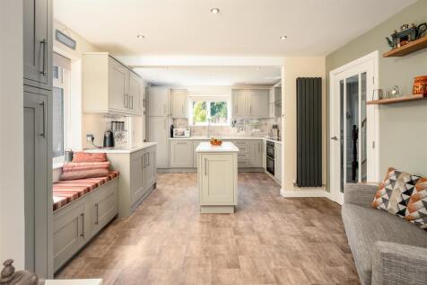43 Foscote Rise-18.jpg