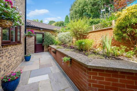 43 Foscote Rise-13.jpg