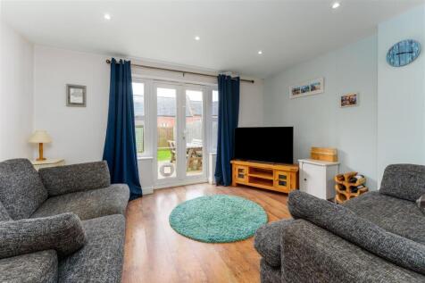 8 Thyme Close, Banbury-7.jpg