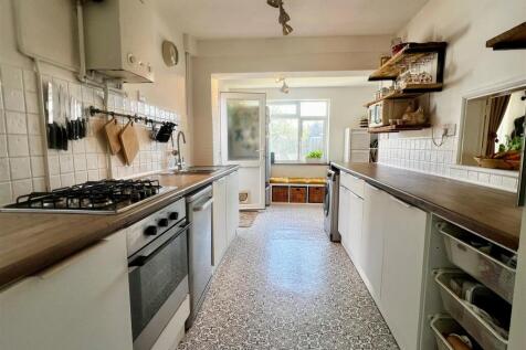 Kitchen ii.jpg