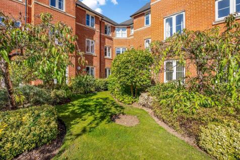 41 Foxhall Court, Banbury-6.jpg