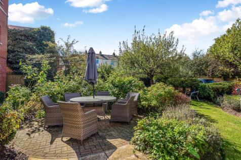 41 Foxhall Court, Banbury-7.jpg