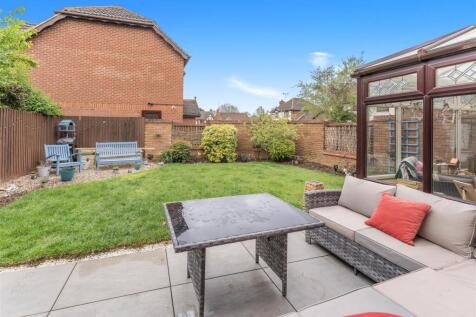 6 Woburn Close, Banbury-20.jpg