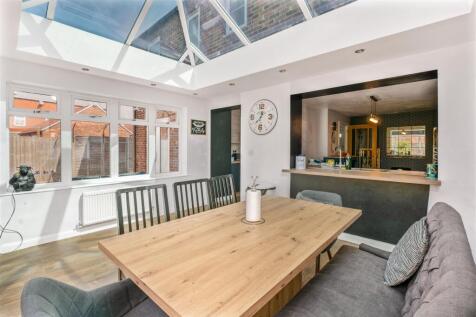 79 Hobby Road, Bodicote-11.jpg