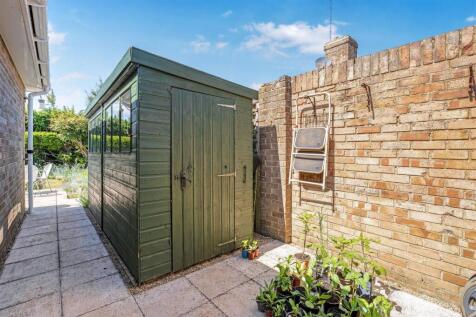 7 Deene Close, Adderbury-15.jpg