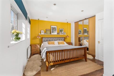 6 Griffin Close, Twyford-21.jpg