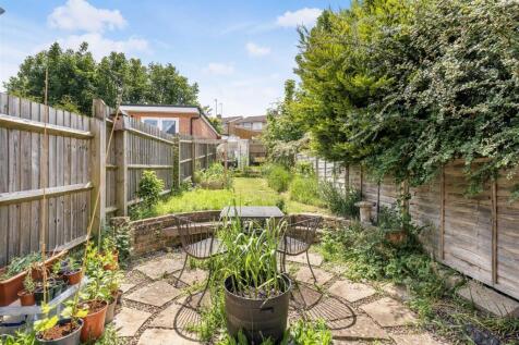 135 Warwick Road, Banbury-12.jpg