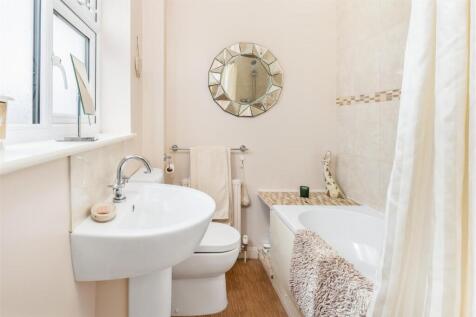 15 Ashlade, Middleton Cheney-24.jpg