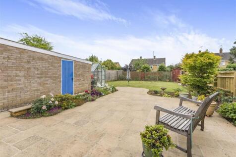 1 Deers Close, Bodicote-13.jpg