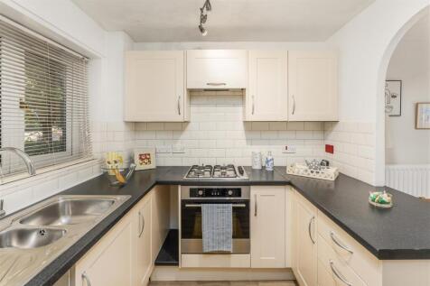 3 Ivatt Walk, Banbury-4.jpg