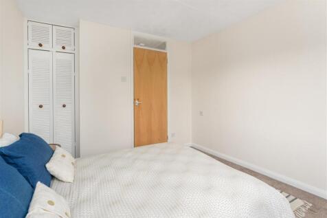 3 Ivatt Walk, Banbury-16.jpg
