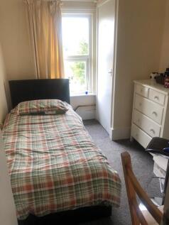 137A Bedroom 1 2025.jpg