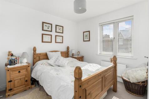 40 Cotefield Drive, Bodicote-21.jpg