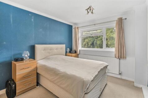 8 Wheatley Close, Banbury-22.jpg