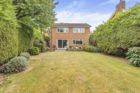 8 Wheatley Close, Banbury-16.jpg
