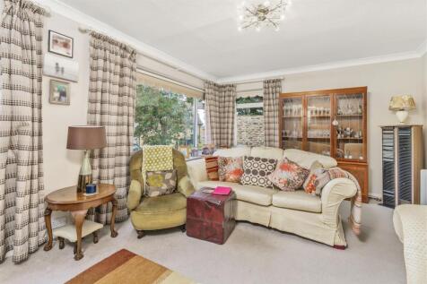 6 Whittall Street, Kings Sutton-8.jpg