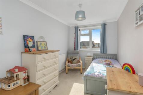 12 Kensington Close, Kings Sutton-17.jpg