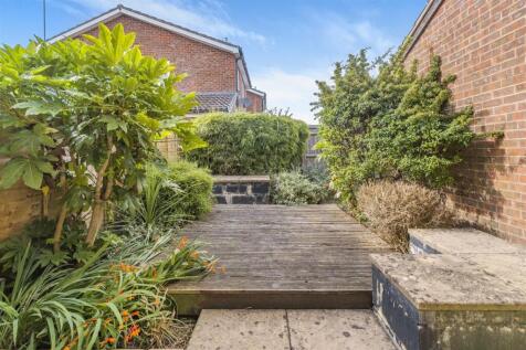 50 Hillside Close, Banbury-9.jpg