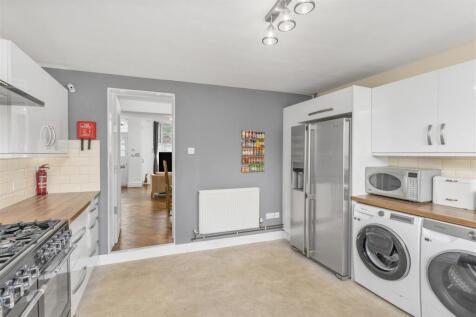 104 West Street, Banbury-10.jpg